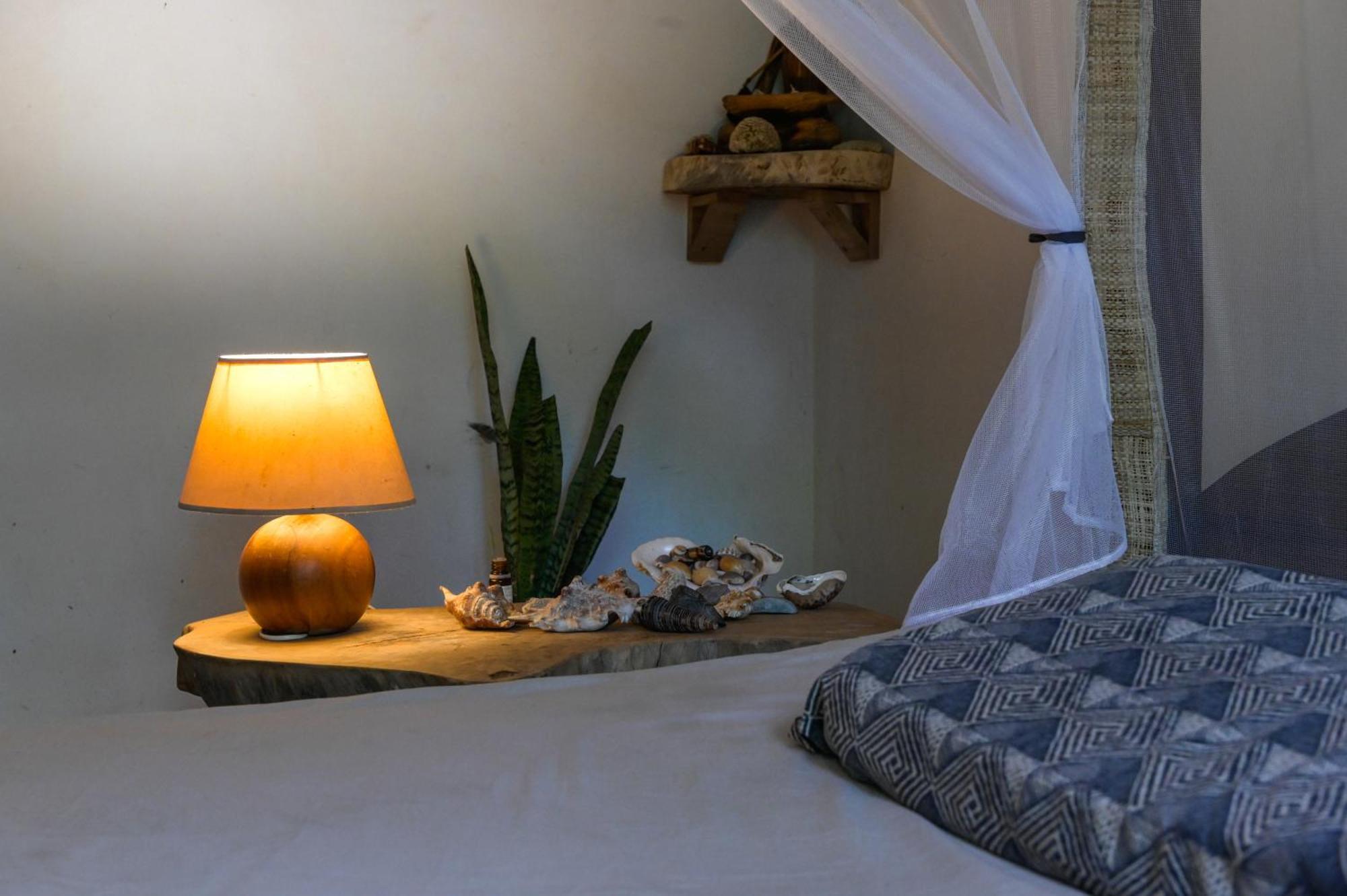 Shambala Madagascar: Beachfront Lodge And Adventures Ambolobozo Exterior photo