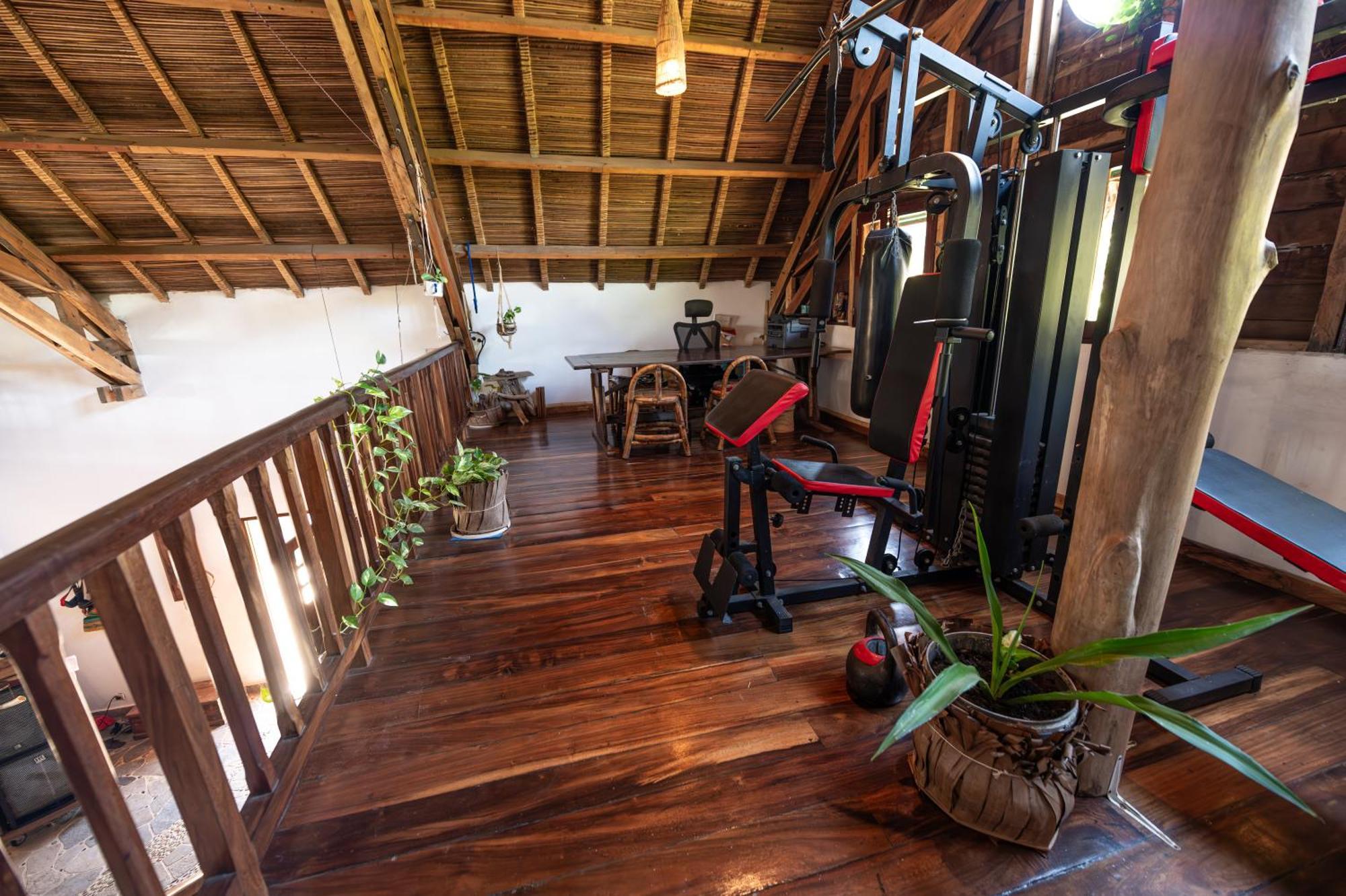 Shambala Madagascar: Beachfront Lodge And Adventures Ambolobozo Exterior photo